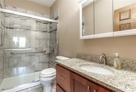 4110 Mockingbird Ln, Waterloo, IA 50702 photo 15