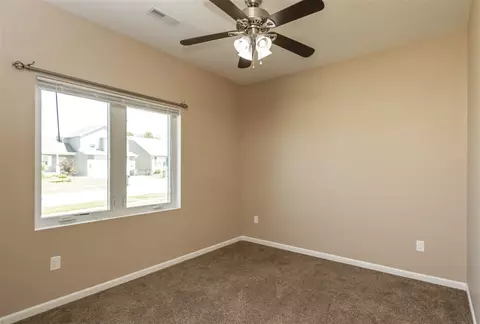 4110 Mockingbird Ln, Waterloo, IA 50702 photo 18