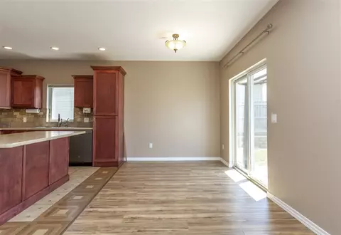 4110 Mockingbird Ln, Waterloo, IA 50702 photo 10