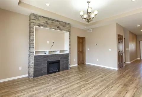 4110 Mockingbird Ln, Waterloo, IA 50702 photo 5