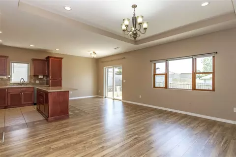4110 Mockingbird Ln, Waterloo, IA 50702 photo 3