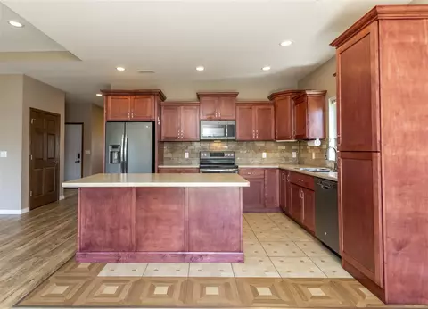 4110 Mockingbird Ln, Waterloo, IA 50702 photo 8
