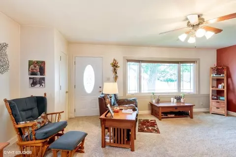 410 E Mitchell Ave, Waterloo, IA 50701 photo 3
