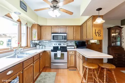 410 E Mitchell Ave, Waterloo, IA 50701 photo 5