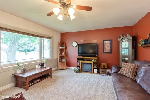 410 E Mitchell Ave, Waterloo, IA 50701 photo 4