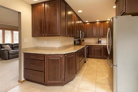 122 Devlin Cir, Cedar Falls, IA 50613 photo 7
