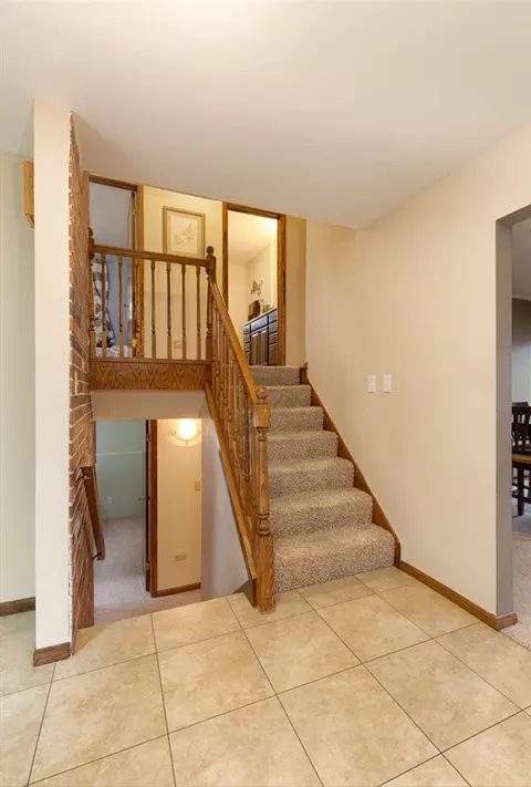 122 Devlin Cir, Cedar Falls, IA 50613 photo 5