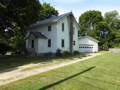 207 N Maple St, Sumner, IA 50674 photo 1