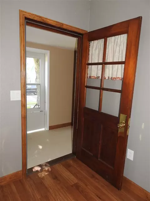 207 N Maple St, Sumner, IA 50674 photo 9