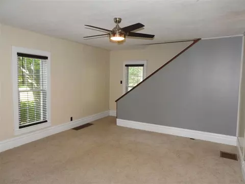 207 N Maple St, Sumner, IA 50674 photo 5