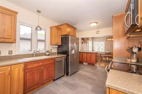 348 Ivanhoe Rd, Waterloo, IA 50701 photo 11
