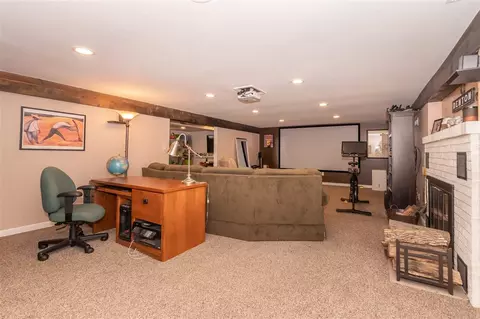 348 Ivanhoe Rd, Waterloo, IA 50701 photo 19