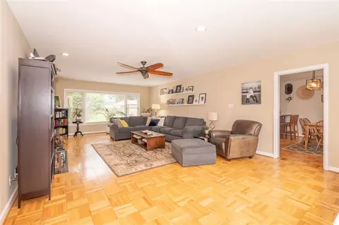 348 Ivanhoe Rd, Waterloo, IA 50701 photo 6