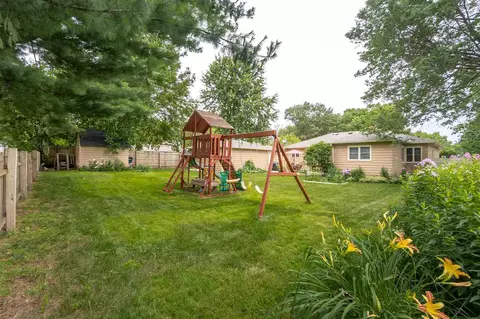 348 Ivanhoe Rd, Waterloo, IA 50701 photo 26