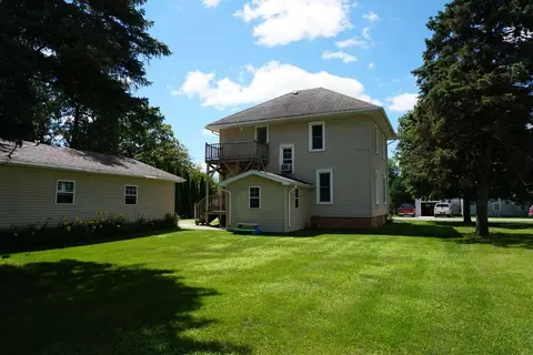 208 Hampton St, Rudd, IA 50471 photo 4