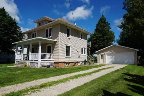 208 Hampton St, Rudd, IA 50471 photo 2