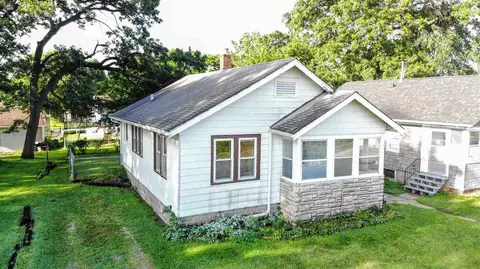 619 Maynard Ave, Waterloo, IA 50701 photo 1