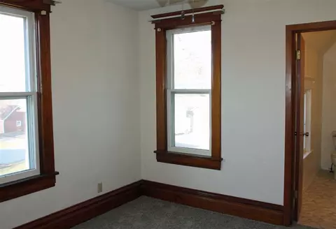 170 E Franklin St, Denver, IA 50622 photo 14