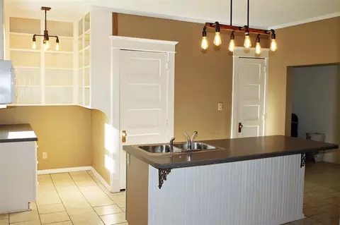 170 E Franklin St, Denver, IA 50622 photo 7