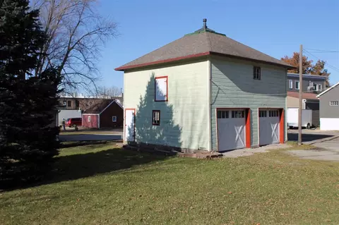 170 E Franklin St, Denver, IA 50622 photo 25