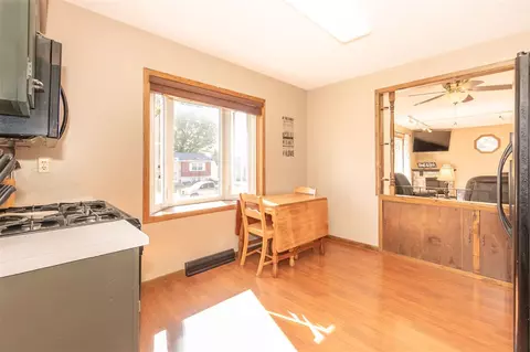 1122 Fleur Dr, Waterloo, IA 50701 photo 10