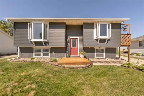 1122 Fleur Dr, Waterloo, IA 50701 photo 1