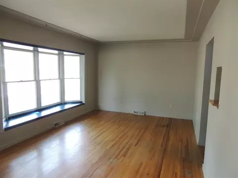 1521 E Mitchell Ave, Waterloo, IA 50702 photo 2