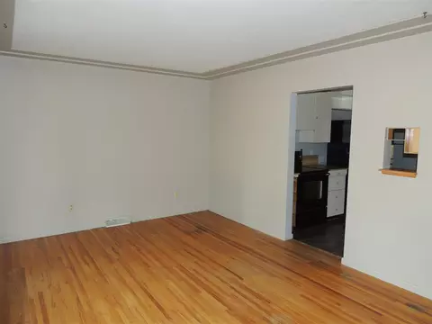 1521 E Mitchell Ave, Waterloo, IA 50702 photo 3