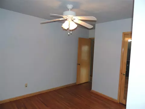 1521 E Mitchell Ave, Waterloo, IA 50702 photo 7