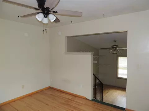 1521 E Mitchell Ave, Waterloo, IA 50702 photo 9