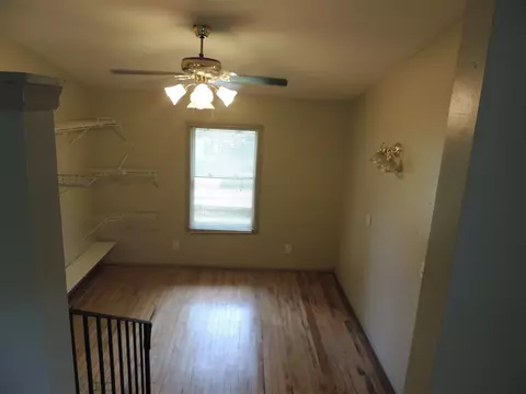 1521 E Mitchell Ave, Waterloo, IA 50702 photo 11
