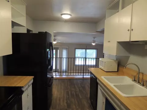 1521 E Mitchell Ave, Waterloo, IA 50702 photo 5