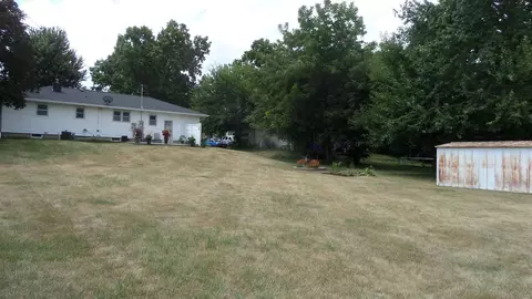 513 4th St, Gladbrook, IA 50635 photo 4