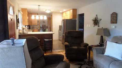 513 4th St, Gladbrook, IA 50635 photo 16
