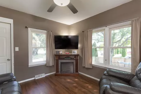 1738 Bertch Ave, Waterloo, IA 50702 photo 9