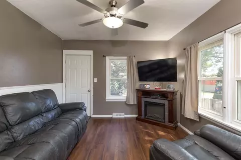 1738 Bertch Ave, Waterloo, IA 50702 photo 8