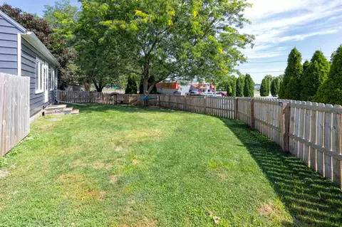 1738 Bertch Ave, Waterloo, IA 50702 photo 4