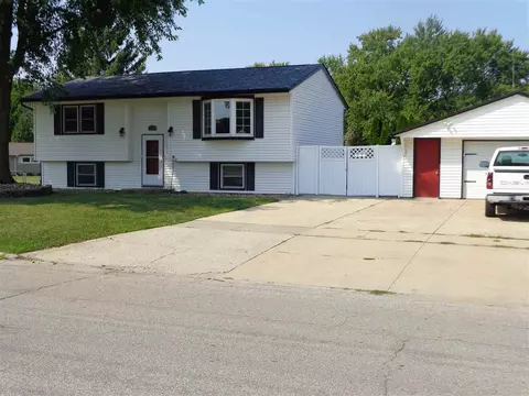 740 Progress Ave, Waterloo, IA 50701 photo 2