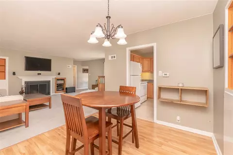243 Ivanhoe Rd, Waterloo, IA 50701 photo 8