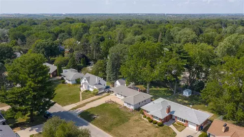 243 Ivanhoe Rd, Waterloo, IA 50701 photo 2