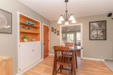243 Ivanhoe Rd, Waterloo, IA 50701 photo 12