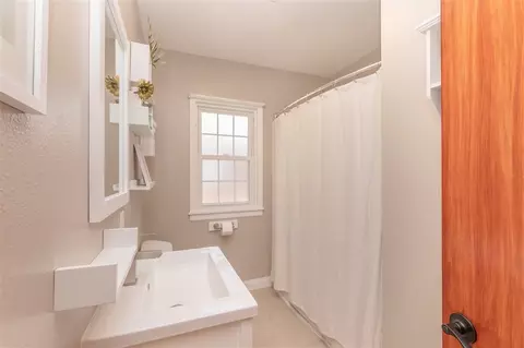 243 Ivanhoe Rd, Waterloo, IA 50701 photo 17