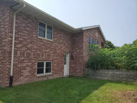 12615 Maple St, Eldorado, IA 52175 photo 4