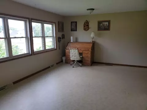 12615 Maple St, Eldorado, IA 52175 photo 11