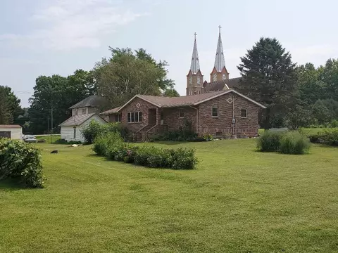 12615 Maple St, Eldorado, IA 52175 photo 1