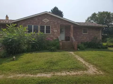 12615 Maple St, Eldorado, IA 52175 photo 3