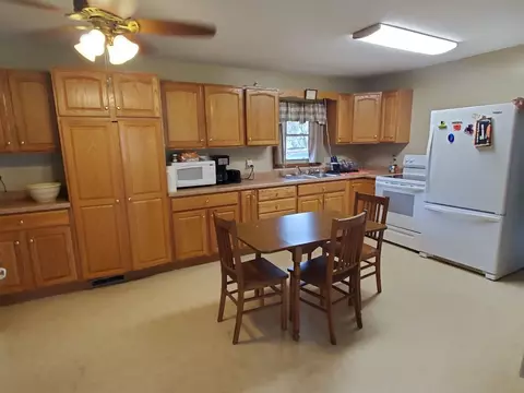 12615 Maple St, Eldorado, IA 52175 photo 10