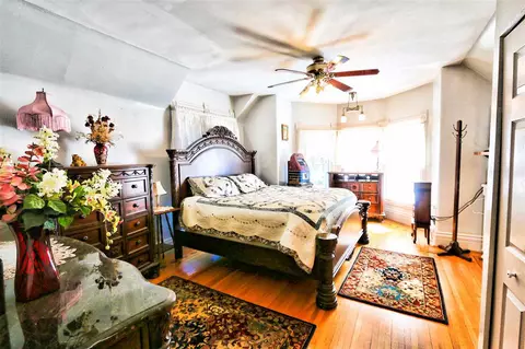 709 E Main St, Decorah, IA 52101 photo 14