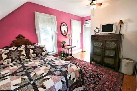 709 E Main St, Decorah, IA 52101 photo 17