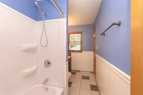 1251 S Hackett Rd, Waterloo, IA 50701 photo 12